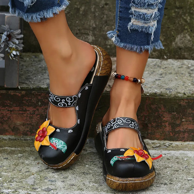 Kendra - Cushioned Clogs